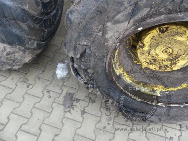 19 - Maszyna leśna Forwarder John Deere 1210E  2014r.