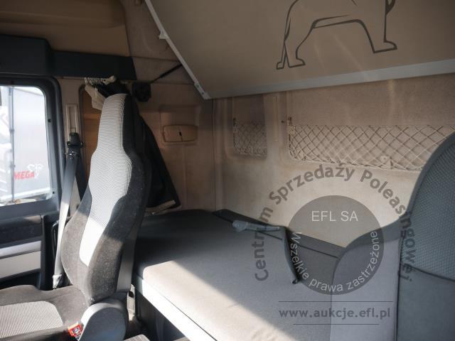 10 - EFL FINANCE MAN TGX 18.460 4X2 LLS-U XLX 2017r.