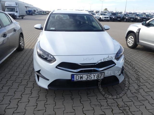 3 - Kia Ceed 1.0 T-GDI S Kombi 2022r. DW3SY87 Magnice