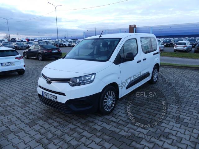 1 - Toyota Proace City Verso 1.5 D-4D 2020r. DW3JY89 Magnice