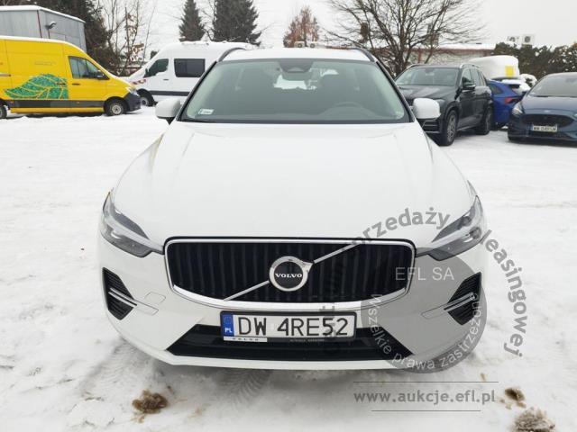 2 - Volvo XC 60 B4 B Momentum aut Kombi 2021r. DW4RE52 Pojazd znajduje się w firmie ARCTOS GROUP sp. z o.o. Al. Krakowska 7, 02-183 Warszawa