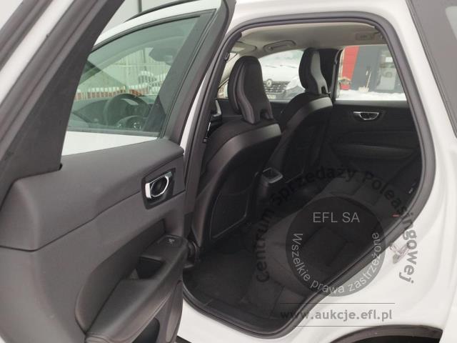 7 - Volvo XC 60 B4 B Momentum aut Kombi 2021r. DW4RE52 Pojazd znajduje się w firmie ARCTOS GROUP sp. z o.o. Al. Krakowska 7, 02-183 Warszawa