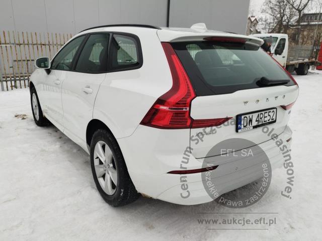 8 - Volvo XC 60 B4 B Momentum aut Kombi 2021r. DW4RE52 Pojazd znajduje się w firmie ARCTOS GROUP sp. z o.o. Al. Krakowska 7, 02-183 Warszawa