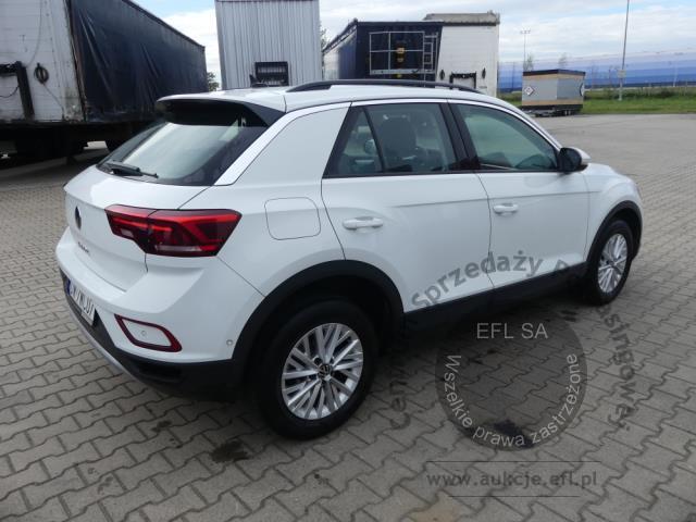 4 - Volkswagen T-ROC 1.5 TSI Life Hatchback 2023r. DW7WC07 Pojazd znajduje się w firmie MDM AUTO sp. z o.o. ul. Zawodników 1, 80-729 Gdańsk