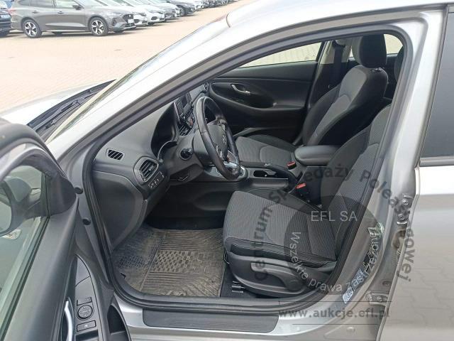 6 - Hyundai i30 1.5 DPI Classic + 2021r. DW3NY44  Magnice