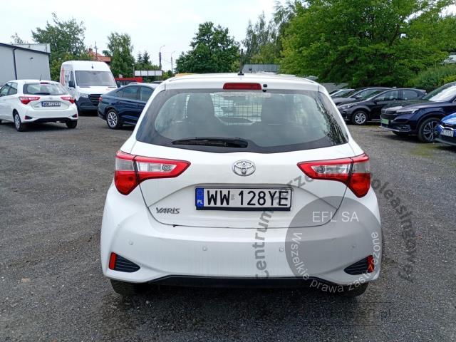 5 - Toyota Yaris 1.5 Active 2017r. WW128YE Pojazd znajduje się w firmie ARCTOS GROUP sp. z o.o. Al. Krakowska 7, 02-183 Warszawa