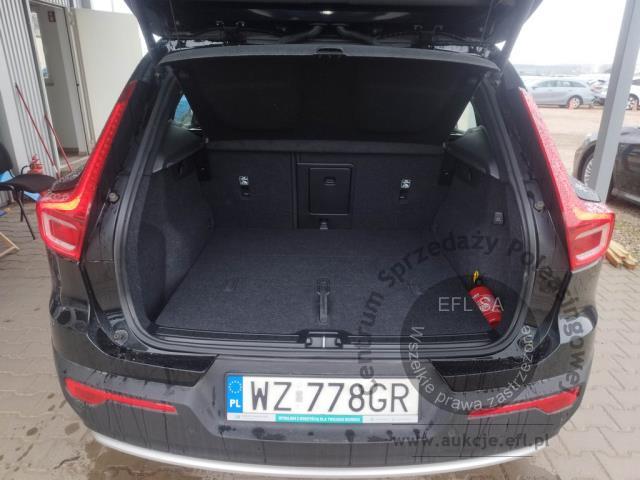 11 - Volvo XC40 B3 Core aut 2023r. WZ778GR Pojazd znajduje się w firmie ARCTOS GROUP sp. z o.o. Al. Krakowska 7, 02-183 Warszawa