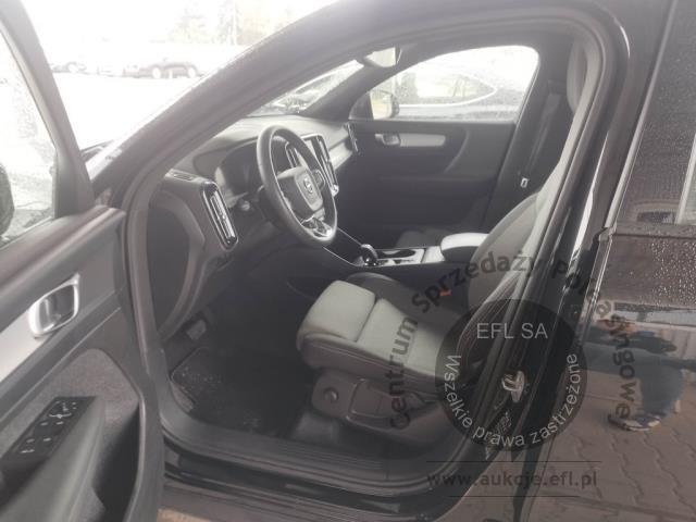 7 - Volvo XC40 B3 Core aut 2023r. WZ778GR Pojazd znajduje się w firmie ARCTOS GROUP sp. z o.o. Al. Krakowska 7, 02-183 Warszawa
