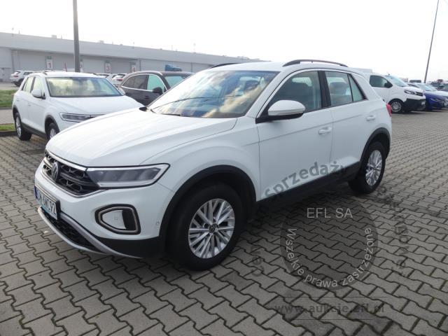 1 - Volkswagen T-ROC 1.5 TSI Life Hatchback 2023r. DW6WC92 UWAGA!! Pojazd znajduje się w firmie Arctos Sp. z o.o. Warszawa, Al. Krakowska 7, 02-183 Warszawa
