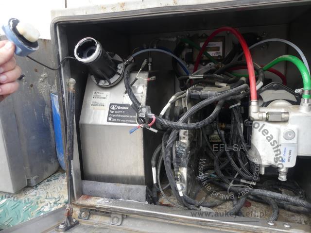 46 - SCANIA P114 GB8X4x4NA 380 2005r.
