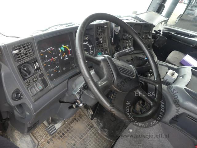 8 - SCANIA P114 GB8X4x4NA 380 2005r.
