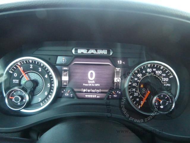 5 - RAM 1500 5.7 V8 BIGHORN SPORT AWD 2022r.