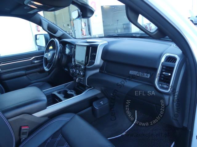 9 - RAM 1500 5.7 V8 BIGHORN SPORT AWD 2022r.