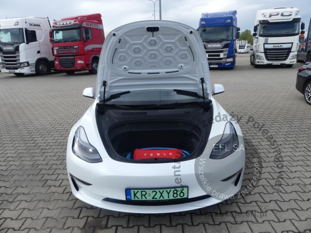 3 - TESLA MODEL 3 2021r.
