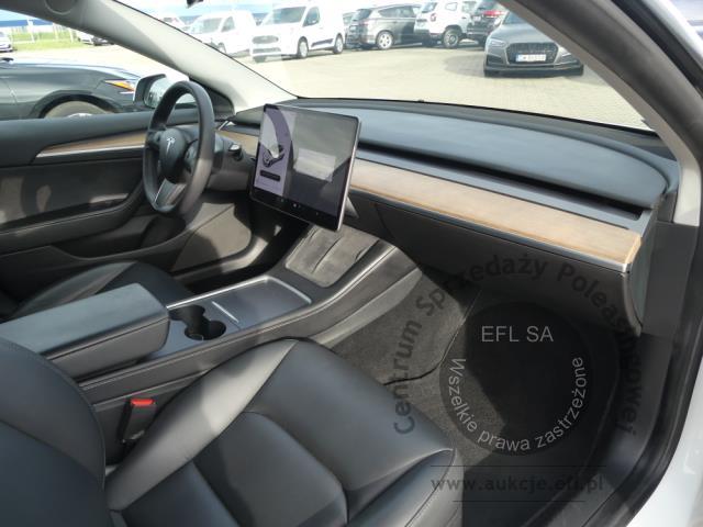 7 - TESLA MODEL 3 2021r.