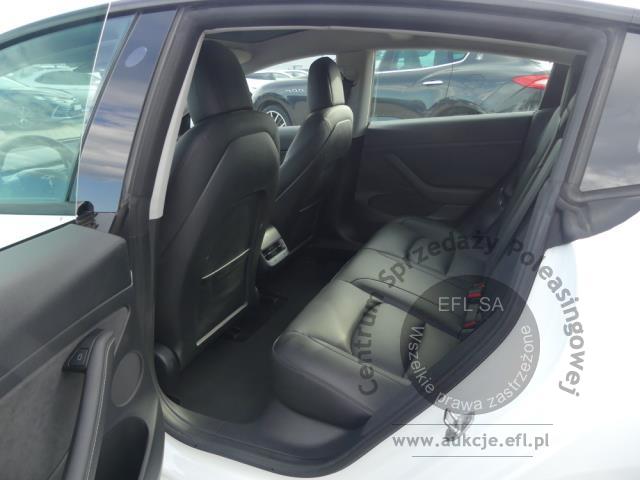 8 - TESLA MODEL 3 2021r.