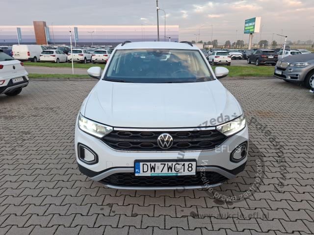 2 - Volkswagen T-ROC 1.5 TSI Life Hatchback 2023r. DW7WC18 UWAGA!! Pojazd znajduje się w firmie Arctos Sp. z o.o. Warszawa, Al. Krakowska 7, 02-183 Warszawa