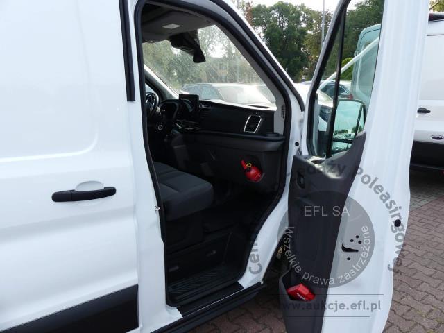 10 - Ford E-Transit 350 L3H2 RWD Trend 2023r. PY44009 UWAGA!! Pojazd znajduje się w firmie AUTO MOTO CENTRUM sp. z o.o. ul. Ostrowska 328 (przy Trasie Katowickiej) 61-312 Poznań
