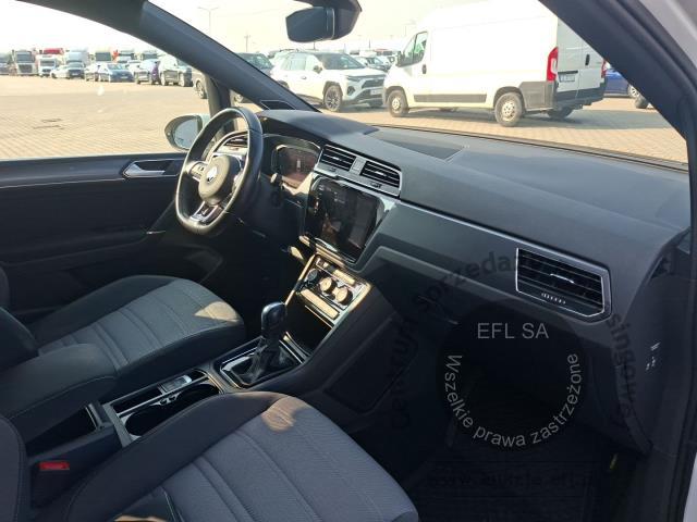 9 - Volkswagen Touran 1.5 TSI EVO Highline 2022r. DW2RY38 Magnice