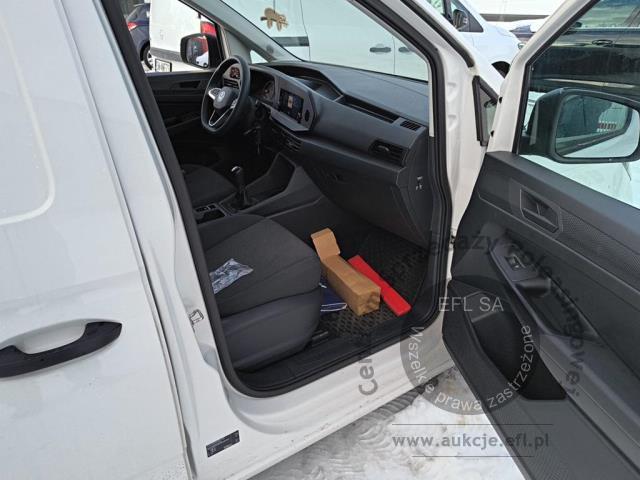 10 - Volkswagen  Caddy 2.0 TDI 2022r. DW8UR65 Pojazd znajduje się w firmie ARCTOS GROUP sp. z o.o. Al. Krakowska 7, 02-183 Warszawa