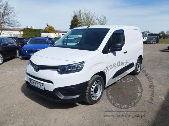 1 - Toyota  Proace City 2024r. DW6YT84 Pojazd znajduje się w firmie ARCTOS GROUP sp. z o.o. Al. Krakowska 7, 02-183 Warszawa