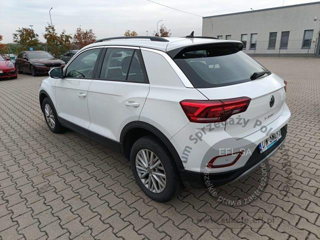 4 - Volkswagen T-ROC 1.5 TSI Life Hatchback 2023r. DW6WC93 UWAGA!! Pojazd znajduje się w firmie Arctos Sp. z o.o. Warszawa, Al. Krakowska 7, 02-183 Warszawa