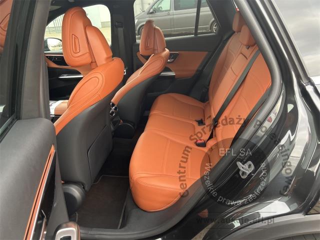 7 - MERCEDES BENZ GLC 300 DE 4-MATIC AVANTGARDE 2024r. DX28380 Magnice