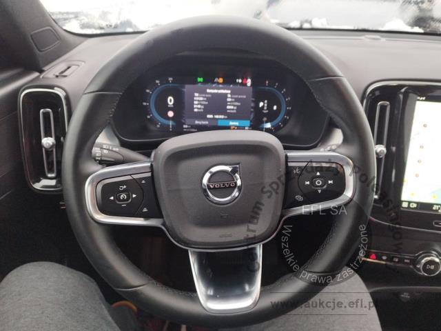 10 - Volvo  XC40 B3 Core 2022r. WND1856C Pojazd znajduje się w firmie ARCTOS GROUP sp. z o.o. Al. Krakowska 7, 02-183 Warszawa