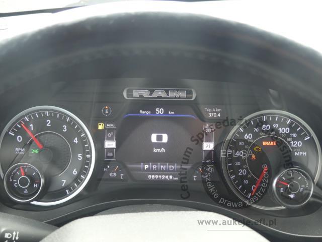 5 - RAM 1500 RWD 5.7 V8 LPG LARAMIE 2019r.