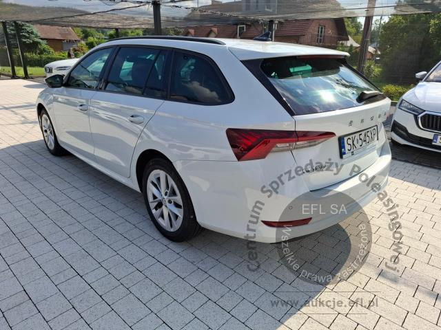 6 - SKODA Octavia 2.0 TDI Ambition DSG 2023r. SK545XP Pojazd znajduje się w firmie AACAR sp. z o.o. Kasztanowa 5, 32-400 Jawornik