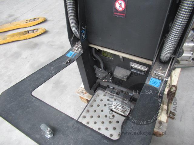 14 - Autonomiczna maszyna czyszcząca ECOBOT SCRUBBER 75