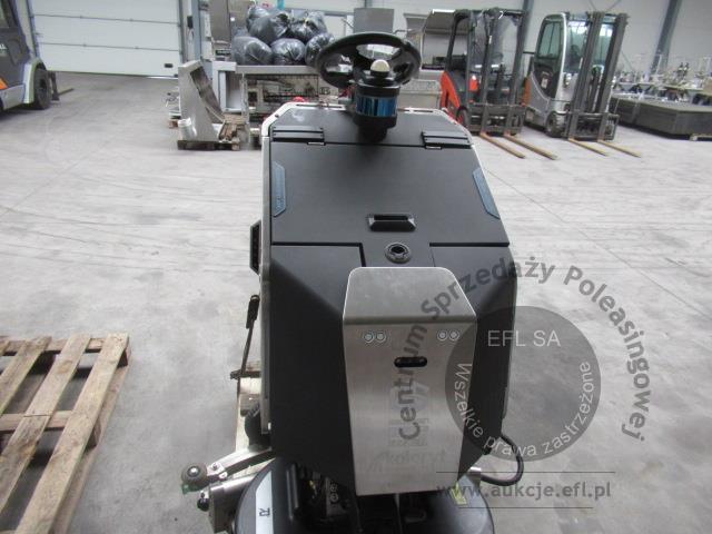 4 - Autonomiczna maszyna czyszcząca ECOBOT SCRUBBER 75