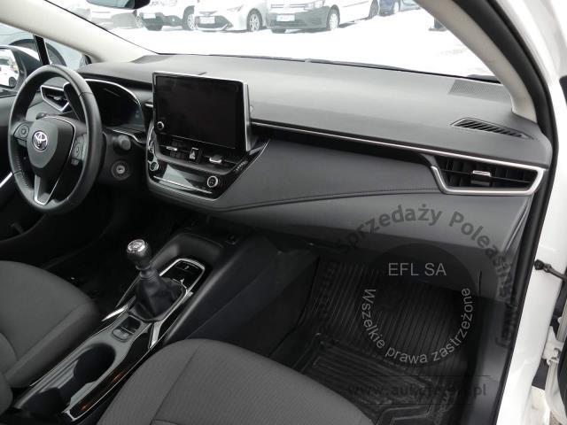 8 - TOYOTA COROLLA 1.5 VVTI COMFORT SEDAN 2022r.