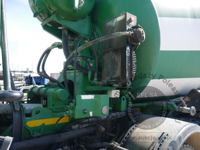 8 - SCANIA P360 CB8X4MHZ BETONIARKA 2014r.