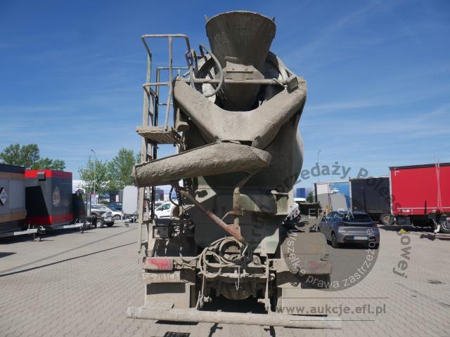 10 - SCANIA P360 CB8X4MHZ BETONIARKA 2014r.