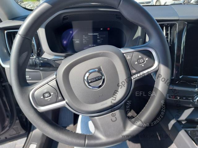 5 - Volvo XC 60 B4 D Essential aut Komb 2022r. SK495WR Uwaga! Pojazd znajduje się w firmie AACAR sp. z o.o. Jawornik 90, 32-400 Myślenice