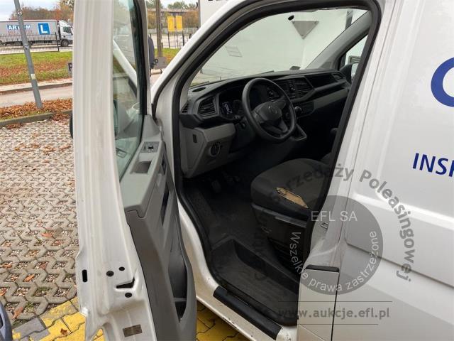 7 - Volkswagen Transporter T6.1 TDI L2H1 2021r. GD716XV UWAGA!! Pojazd znajduje się w lokalizacji: GDAŃSK Ul. Zawodników 1 80-729 Gdańsk