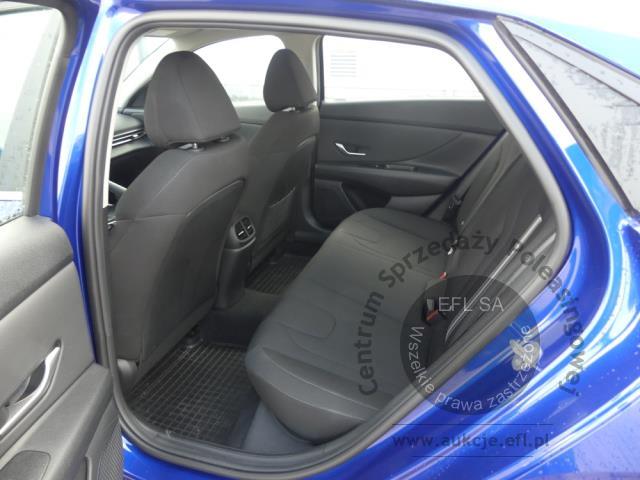 7 - Hyundai Elantra 1.6 Smart CVT Sedan 2023r. DW7WJ17 Magnice