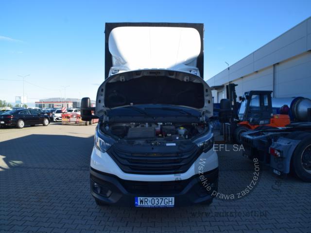 4 - IVECO DAILY 3.0 AUTOMAT 35S18 2023r.