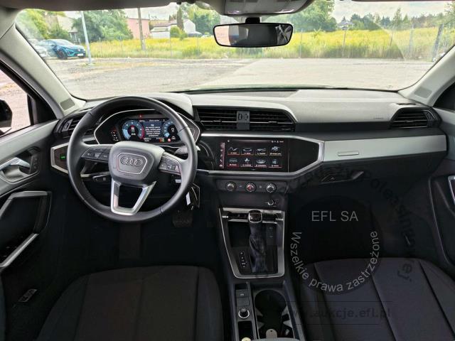 7 - Audi Q3 35 TDI S tronic Kombi 2024r. WZ005JA Pojazd znajduje się w firmie ARCTOS GROUP sp. z o.o. Al. Krakowska 7, 02-183 Warszawa