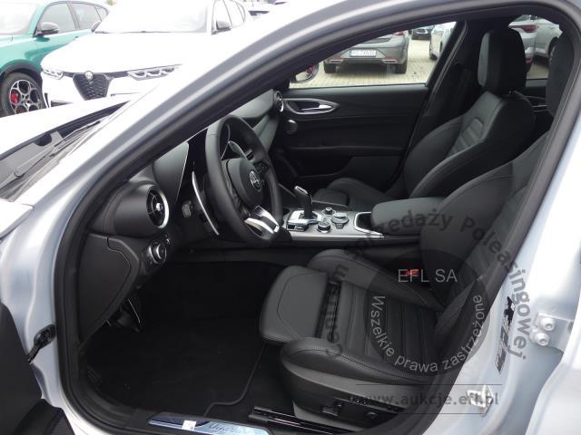 7 - Alfa Romeo Giulia Veloce 2.0 GME AT8 AWD 2024r. DX29978 Magnice