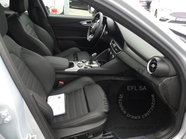 8 - Alfa Romeo Giulia Veloce 2.0 GME AT8 AWD 2024r. DX29978 Magnice