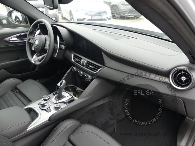 9 - Alfa Romeo Giulia Veloce 2.0 GME AT8 AWD 2024r. DX29978 Magnice