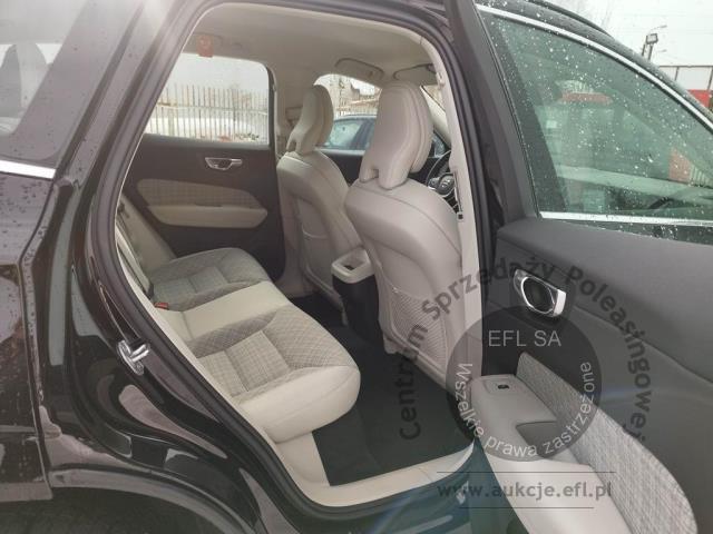 12 - Volvo XC 60 B4 B Core aut Kombi 2022r. WZ255FU Pojazd znajduje się w firmie ARCTOS GROUP sp. z o.o. Al. Krakowska 7, 02-183 Warszawa
