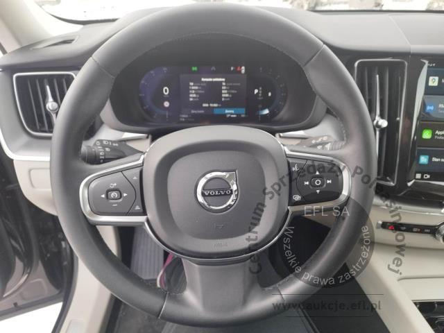 7 - Volvo XC 60 B4 B Core aut Kombi 2022r. WZ255FU Pojazd znajduje się w firmie ARCTOS GROUP sp. z o.o. Al. Krakowska 7, 02-183 Warszawa