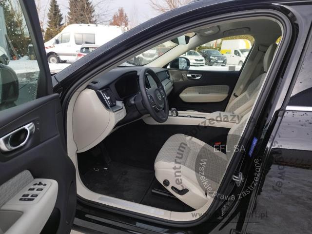 9 - Volvo XC 60 B4 B Core aut Kombi 2022r. WZ255FU Pojazd znajduje się w firmie ARCTOS GROUP sp. z o.o. Al. Krakowska 7, 02-183 Warszawa