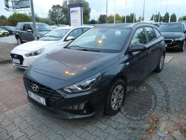1 - Hyundai i30 1.6 D Classic + DCT Kombi 2021r. WI708LJ AUTO MOTO CENTRUM Sp. z o.o. Poznań 61-312, ul. Ostrowska 328