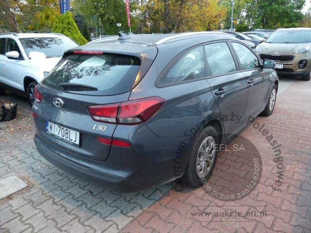 3 - Hyundai i30 1.6 D Classic + DCT Kombi 2021r. WI708LJ AUTO MOTO CENTRUM Sp. z o.o. Poznań 61-312, ul. Ostrowska 328