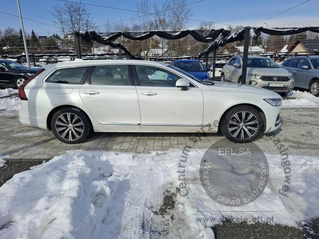 4 - Volvo V90 B5 D AWD Inscription aut Kombi
 2022r. SK615VV Pojazd znajduje się w firmie AACAR sp. z o.o. Kasztanowa 5, 32-400 Jawornik