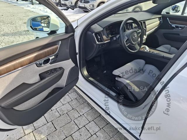 8 - Volvo V90 B5 D AWD Inscription aut Kombi
 2022r. SK615VV Pojazd znajduje się w firmie AACAR sp. z o.o. Kasztanowa 5, 32-400 Jawornik